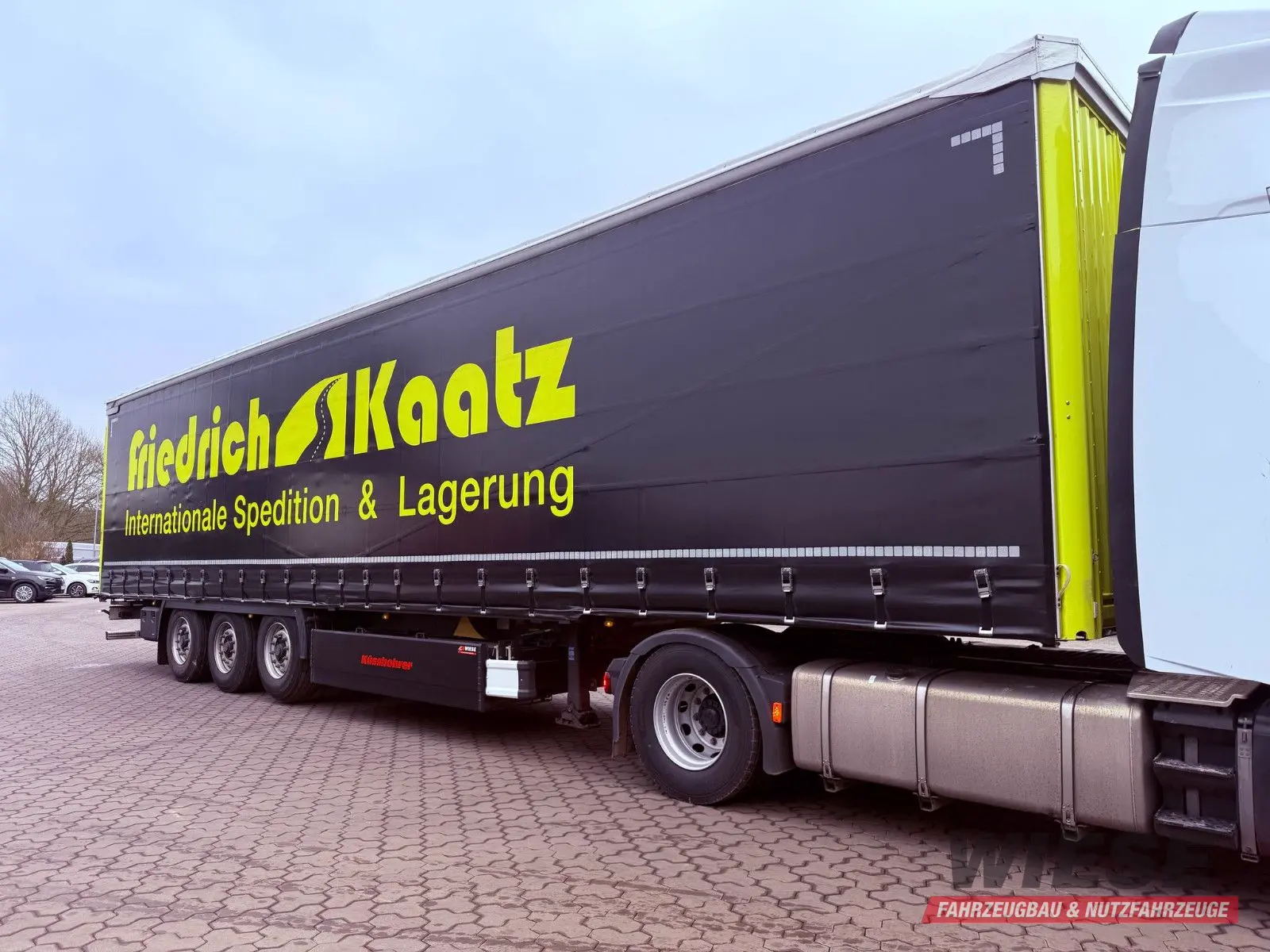 Kässbohrer Schiebeplanen Auflieger Neuwertig Vollausstattun