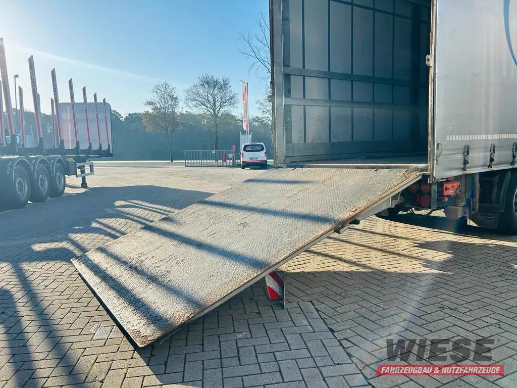 Andere Mega Gabelstaplertransporter Ladebordwand 9t