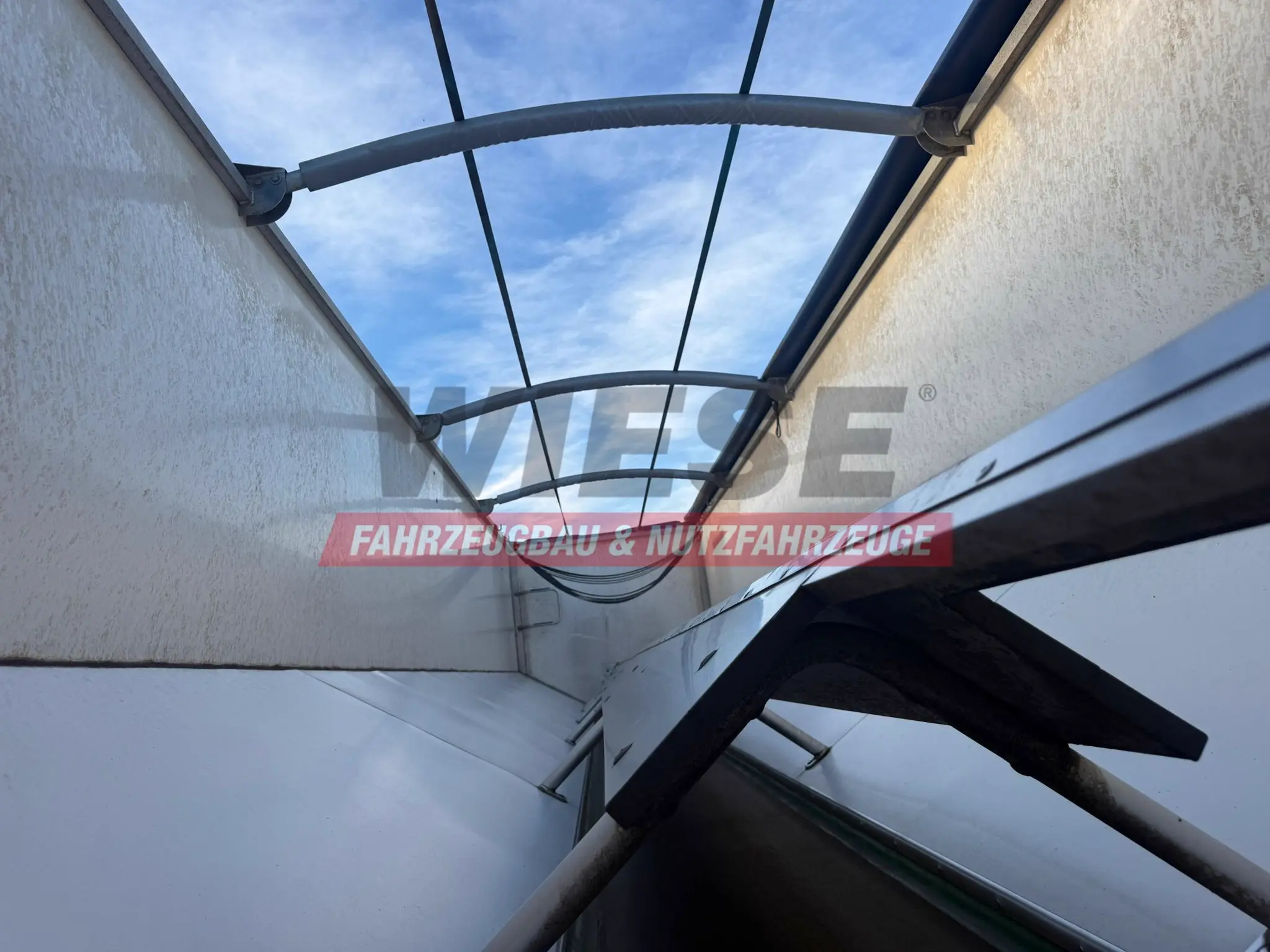 Wiese Kartoffelbandauflieger