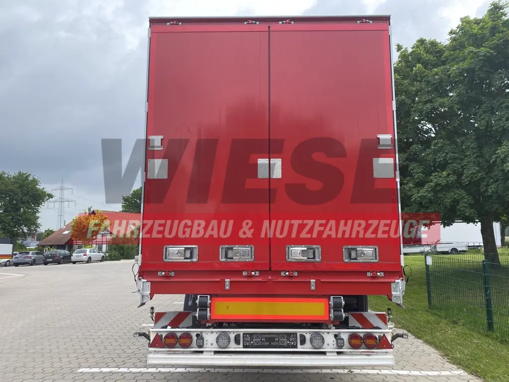 Kässbohrer K.SPO Libner Open Box