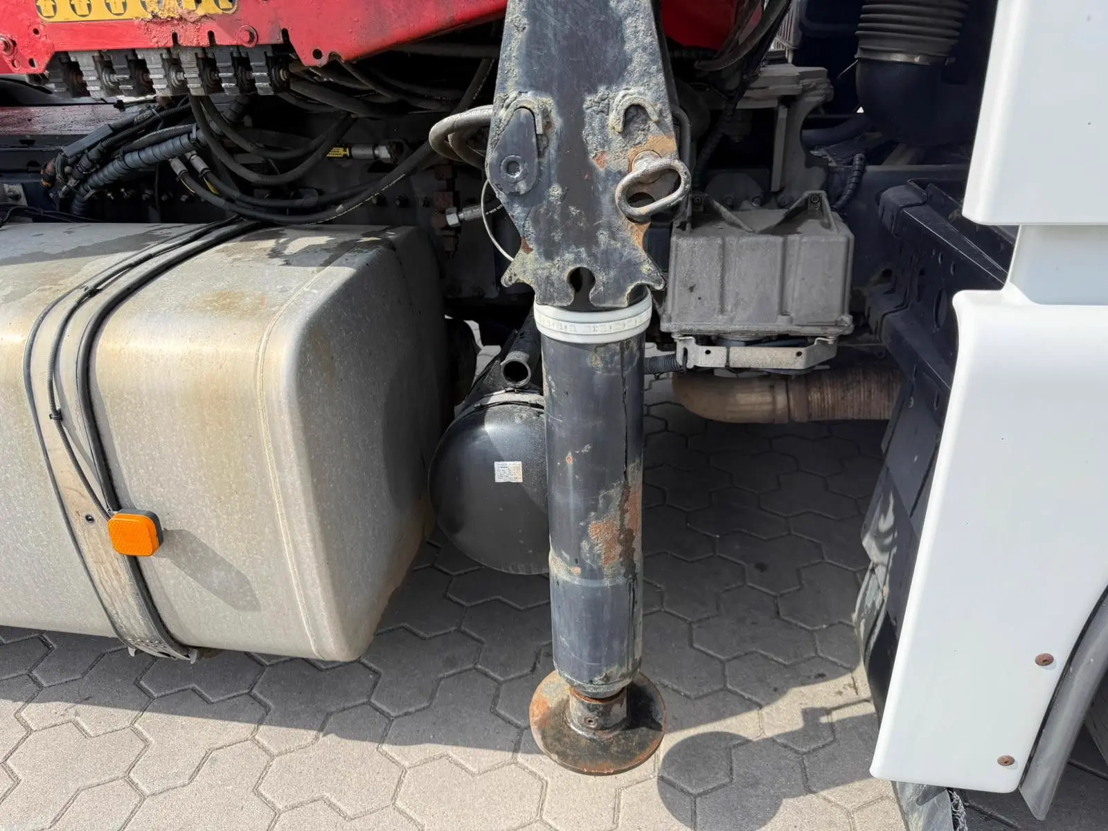 MAN TGX 26.440 6x2 mit HMF 3000-5 Kran TÜV NEU