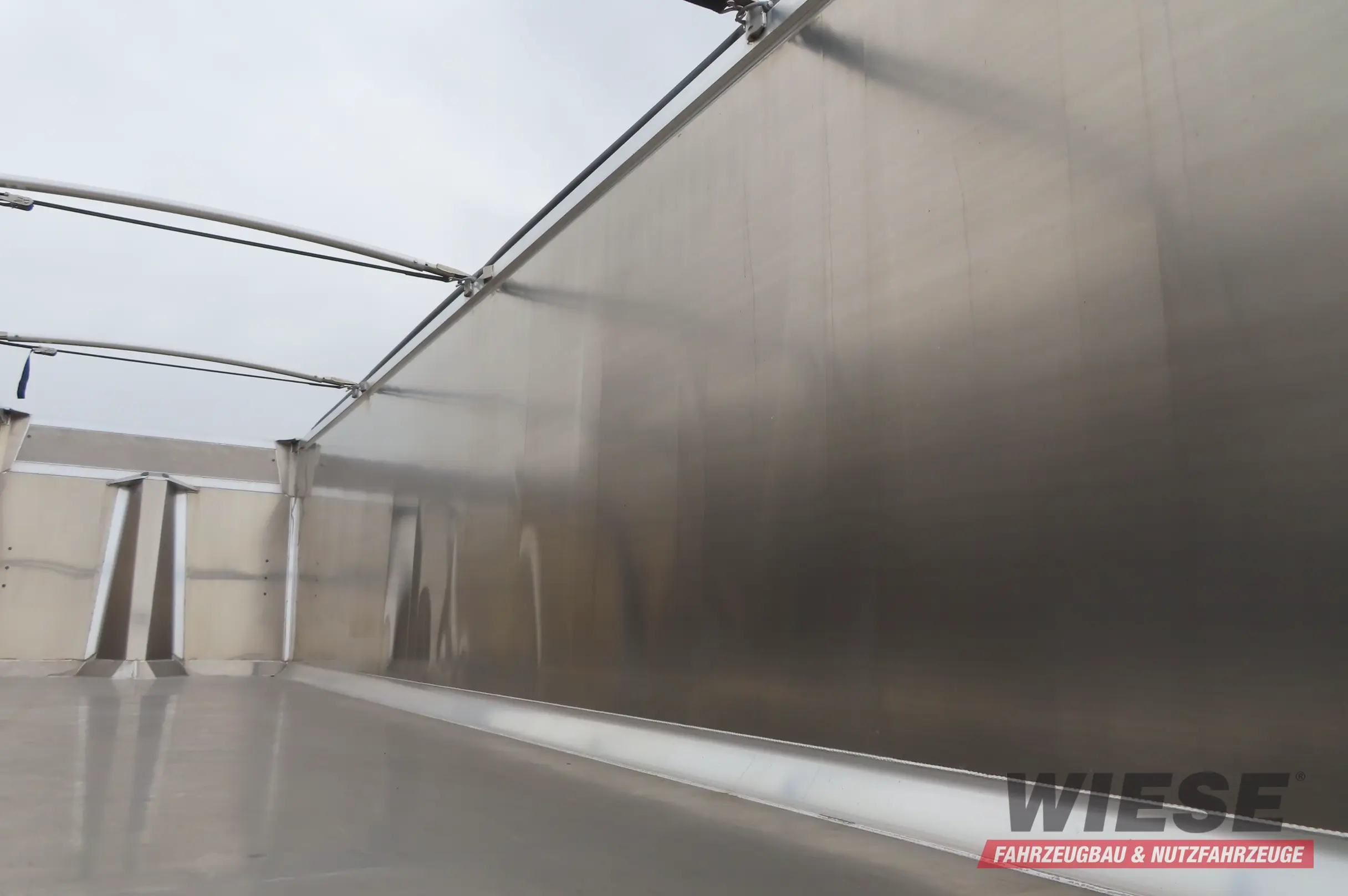 Benalu Benalu Agriliner 9500 H 2200 52m³