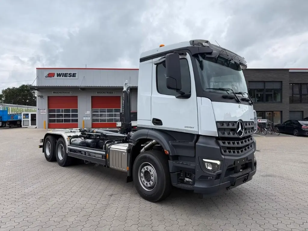 Mercedes-Benz Arocs 5 2651L 6 x4 Meiller RS 2170
