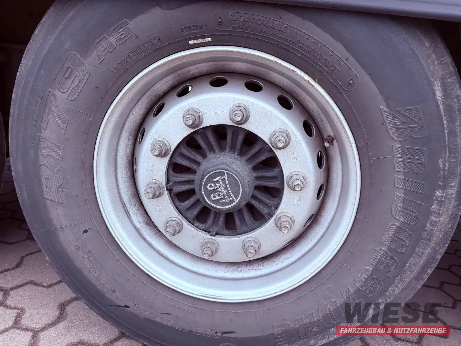 Kässbohrer Schiebeplanen Auflieger Neuwertig Vollausstattun