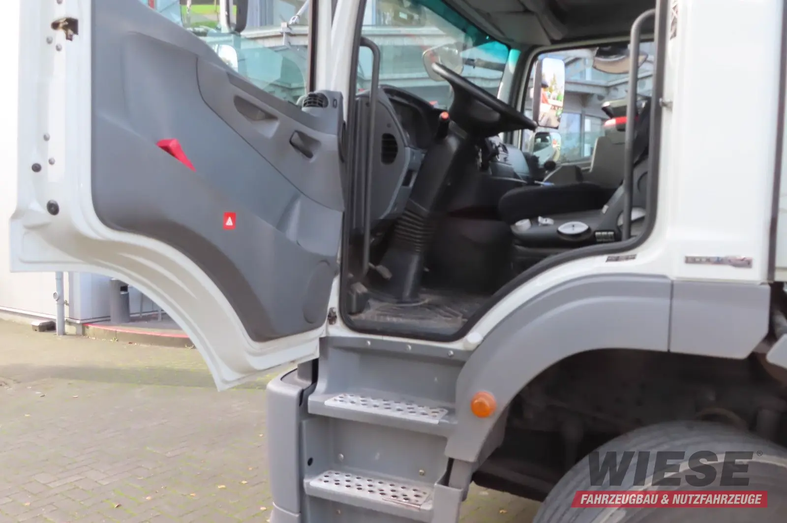 Mercedes-Benz Axor  1833 L - Glastransporter Kran Palfinger