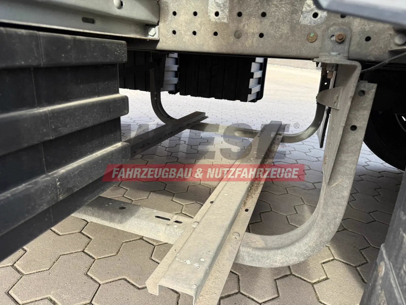 Schmitz Cargobull SCB S3T 3-Achs Plattform Auflieger Guter Zustand