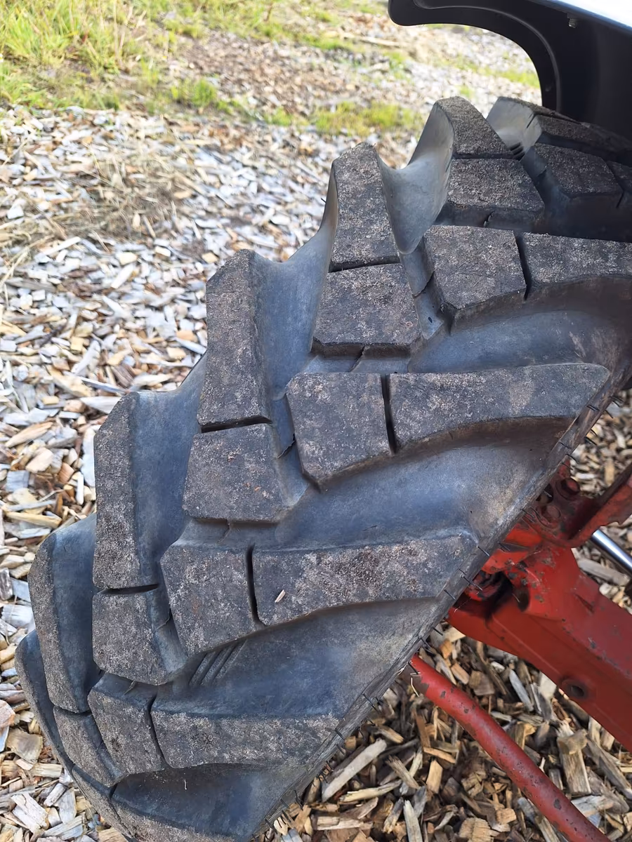 Andere IHC 833 Allrad Kabine