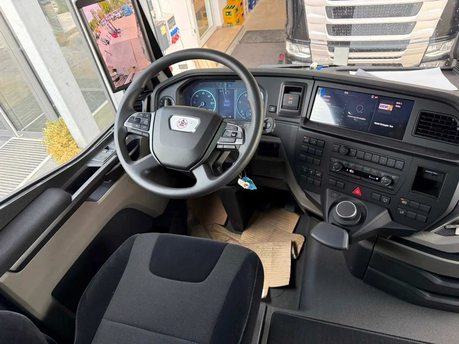 MAN TGX 18.520  - Mirror Cam