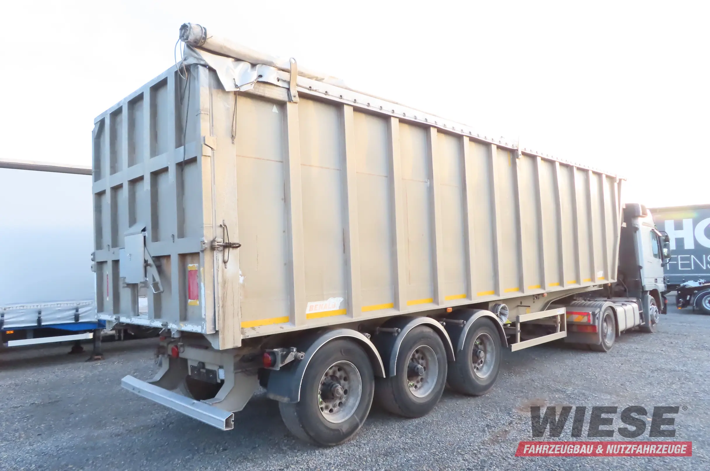 Benalu Benalu Kipper Landliner 50m³