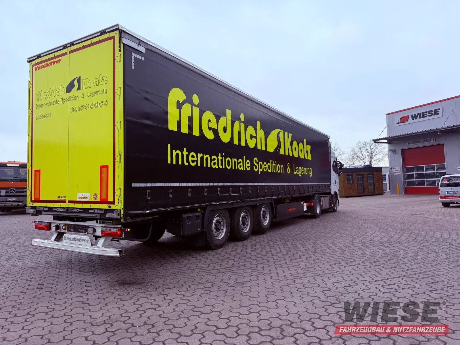 Kässbohrer Schiebeplanen Auflieger Neuwertig Vollausstattun