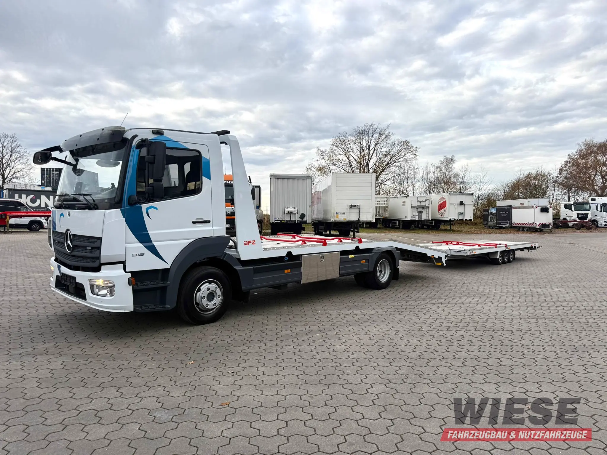 Mercedes-Benz Atego 918L Autotransporter mit BFZ Anhänger