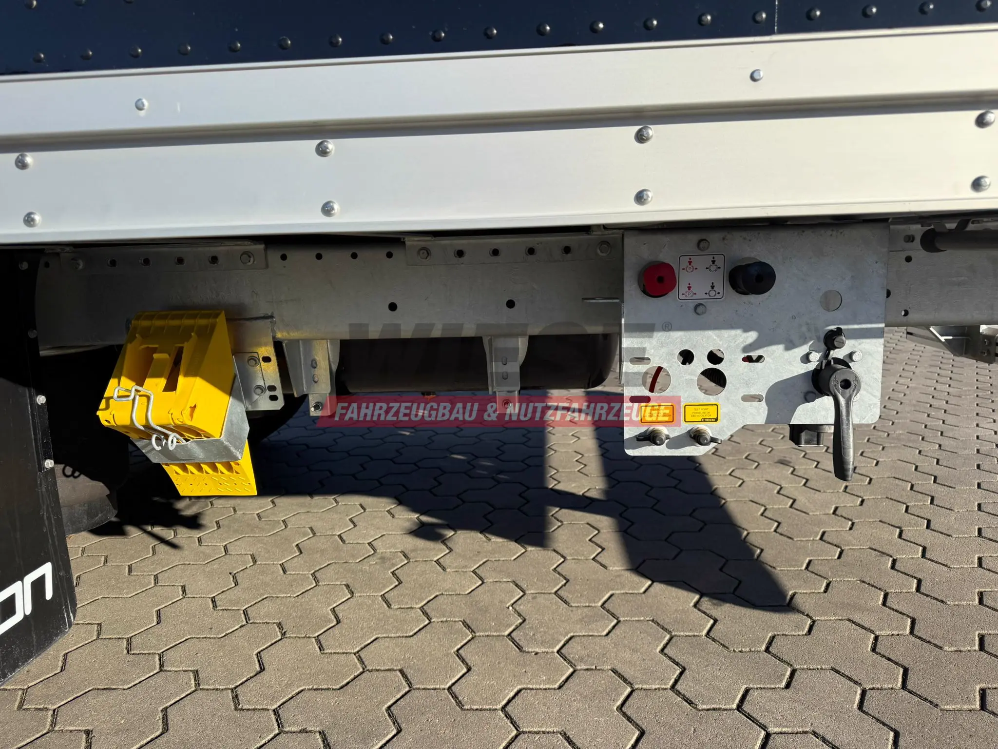 Talson Mega Kofferauflieger 99m³