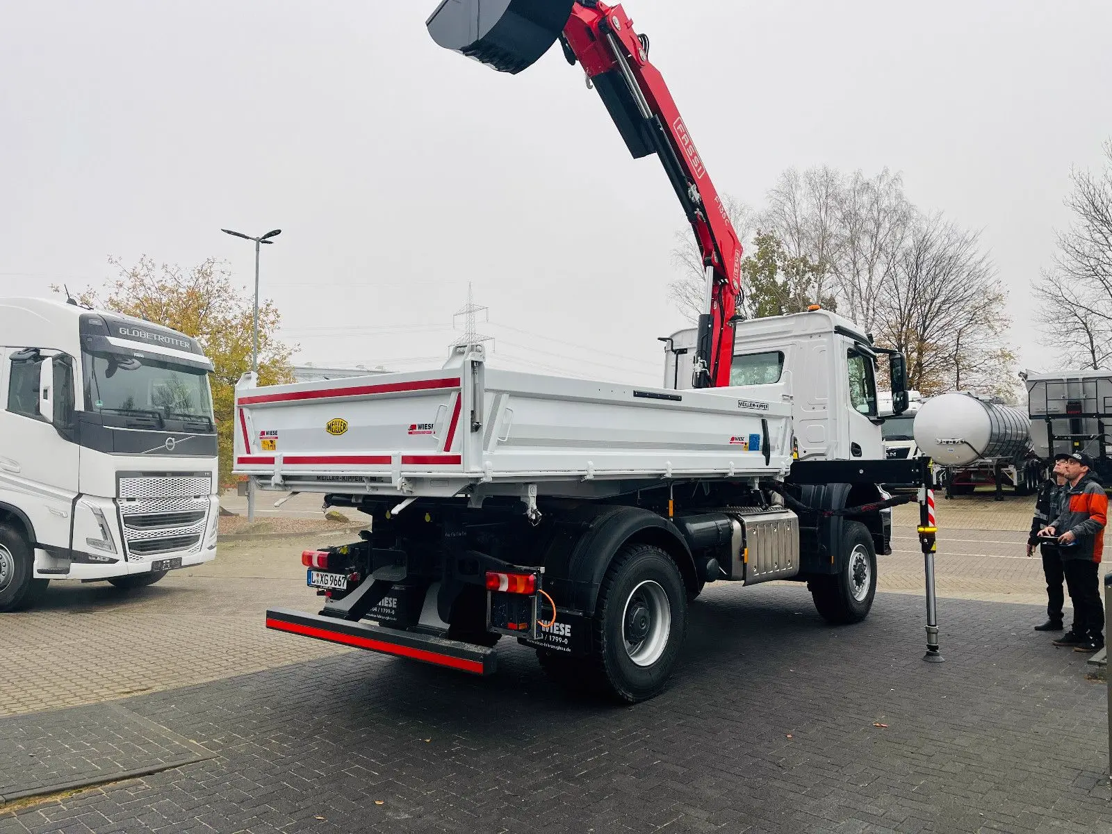 Mercedes-Benz Arocs 1835 4x4 Allrad Fassi F135 Kran Kipper