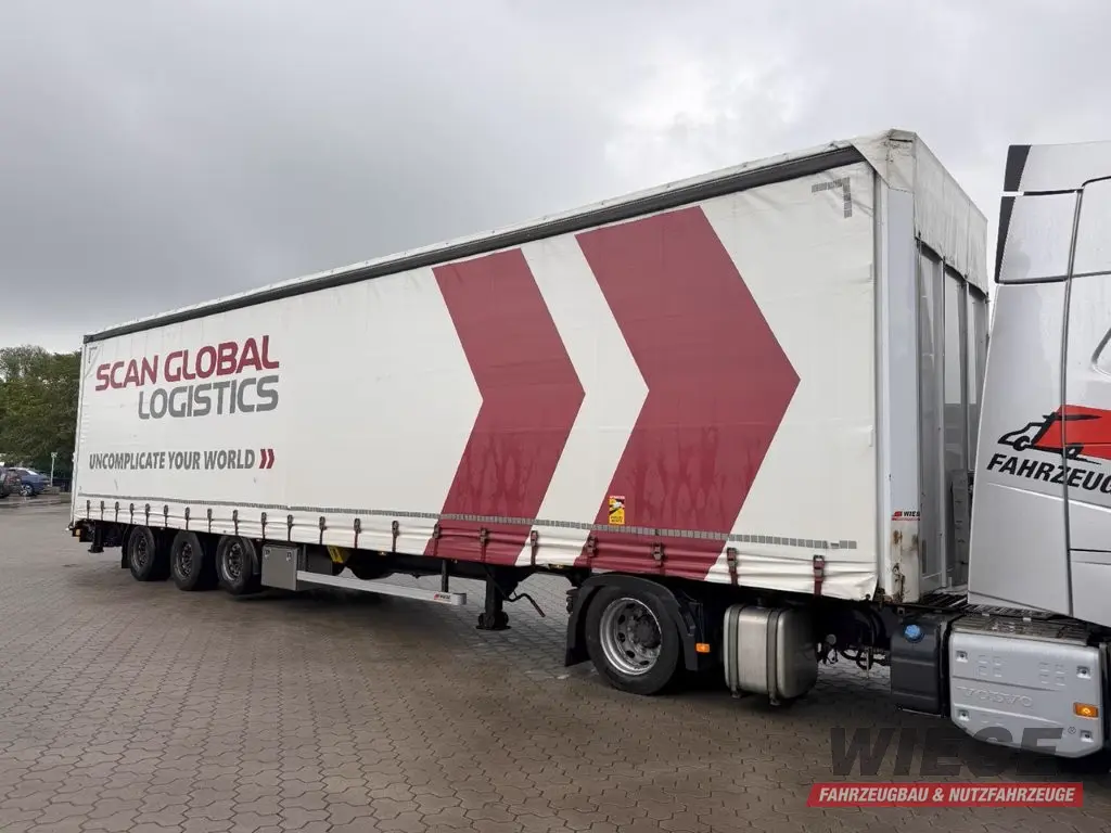 Wiese Mega Schiebeplane mit Dhollandia Rampe 9t