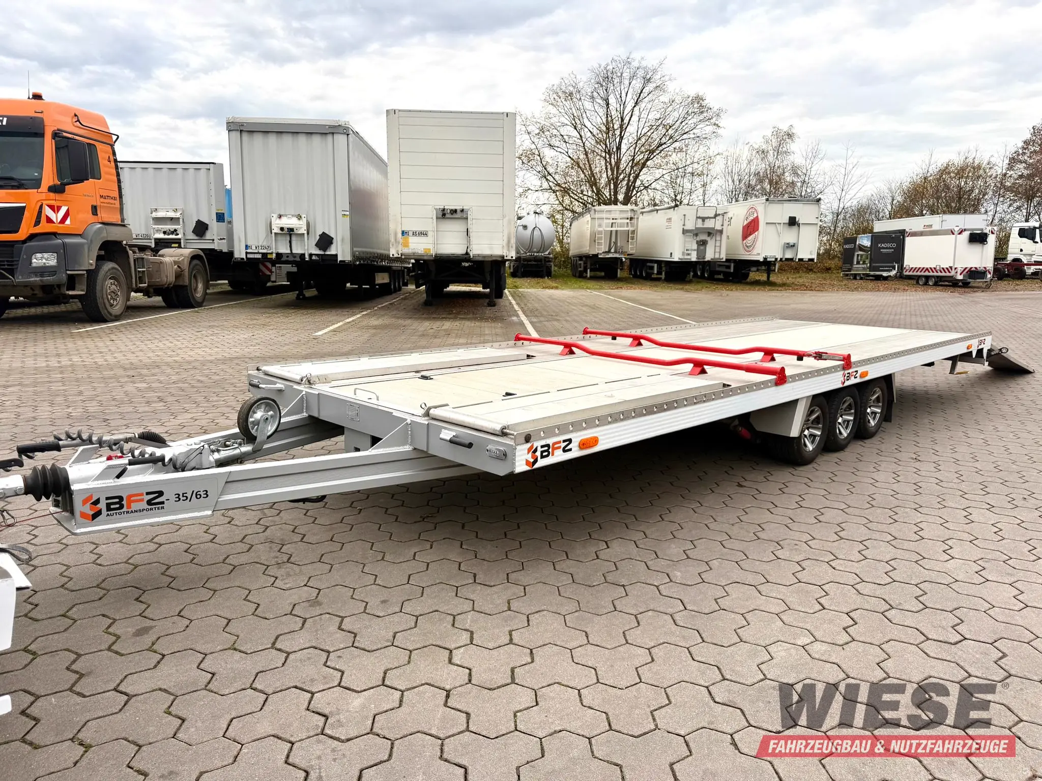 Mercedes-Benz Atego 918L Autotransporter mit BFZ Anhänger