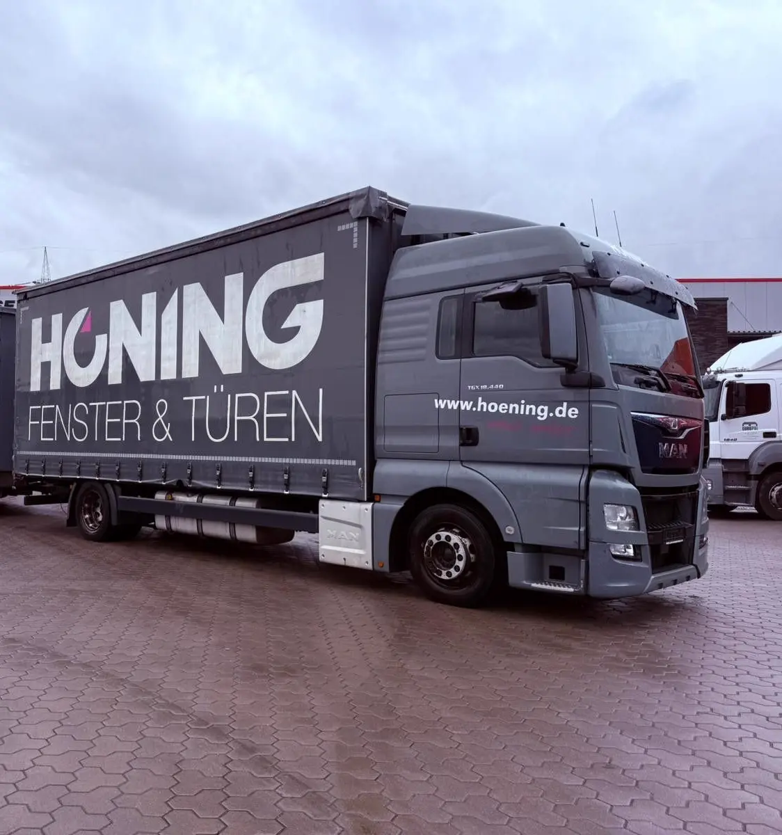 MAN TGX 18.440 LL Volumen LKW mit Staplerhalterung