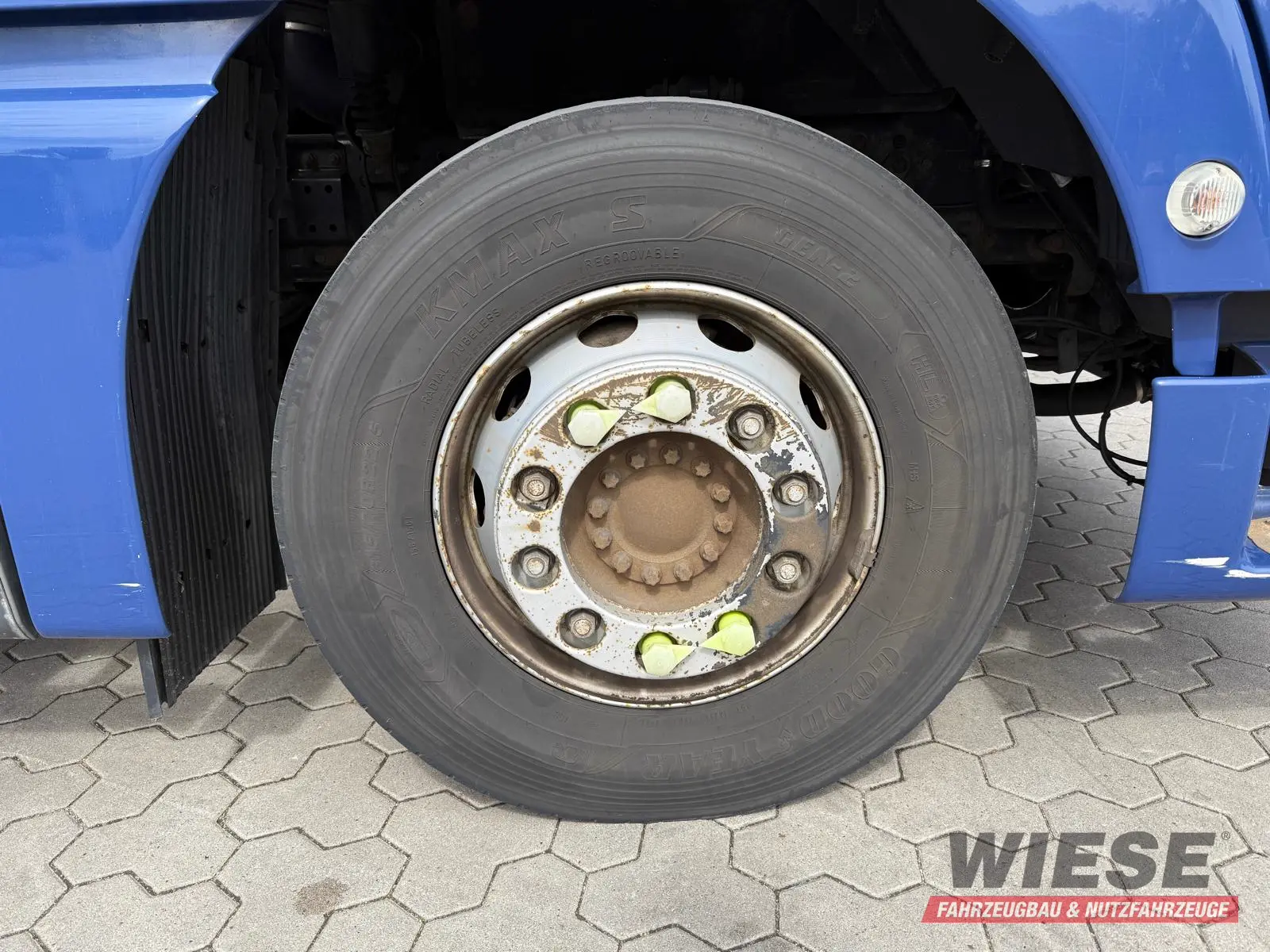 MAN TGA Schwenkwand-Getränkeaufbau incl. Anhänger