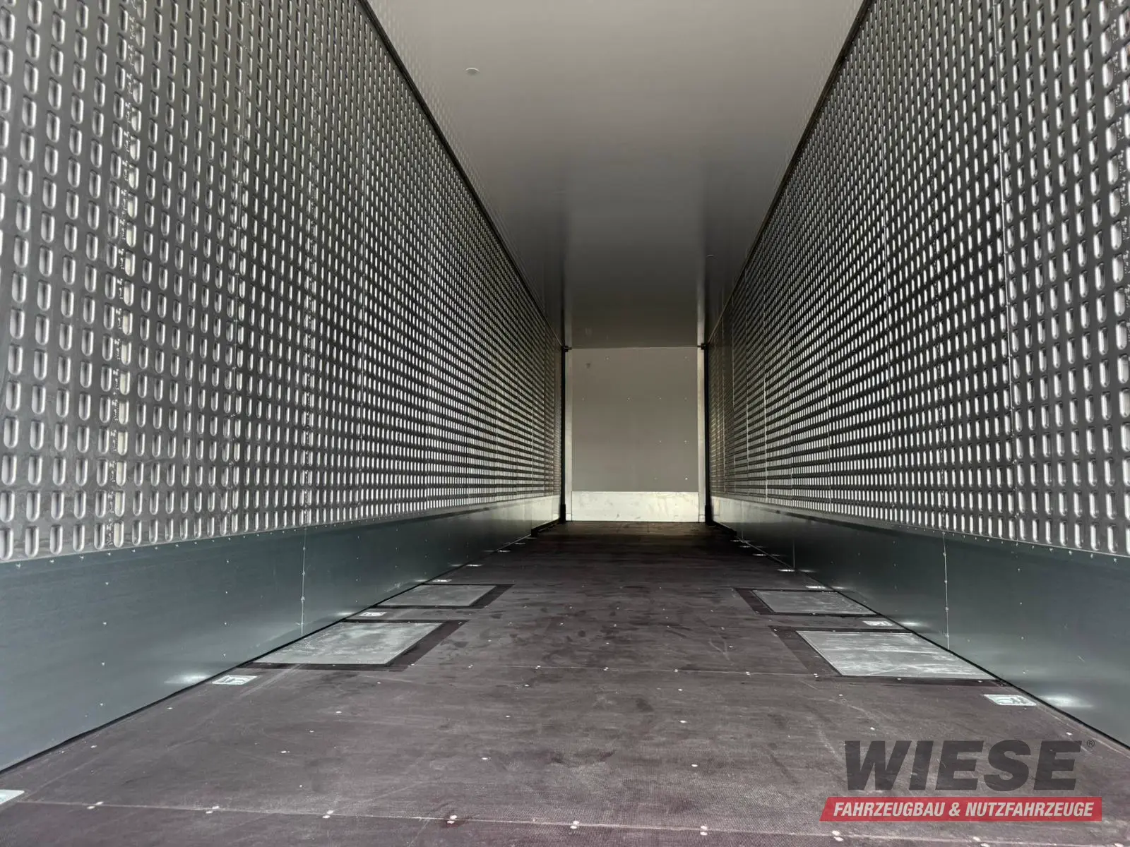 Talson TGG TAL 12/18 Mega Kofferauflieger Kleidung 99m³