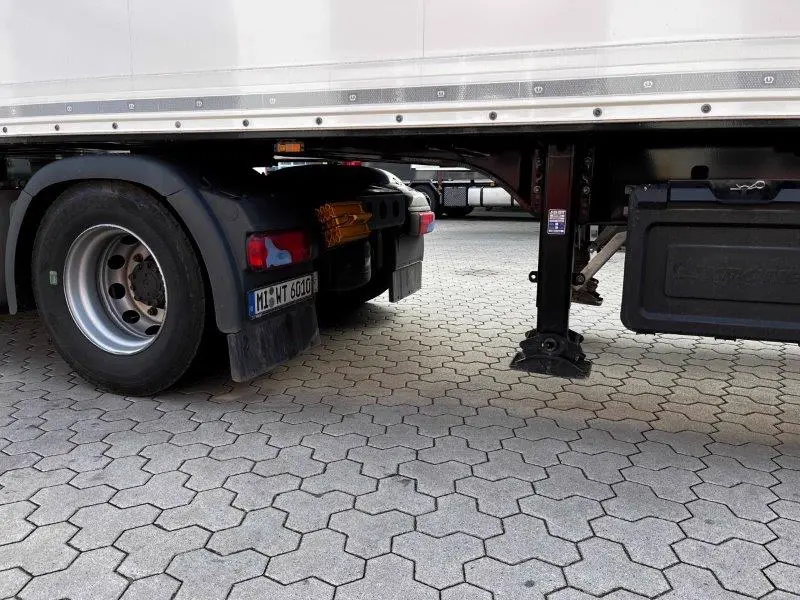 Krone Koffer mit Ladebordwand Sofort Verfügbar!