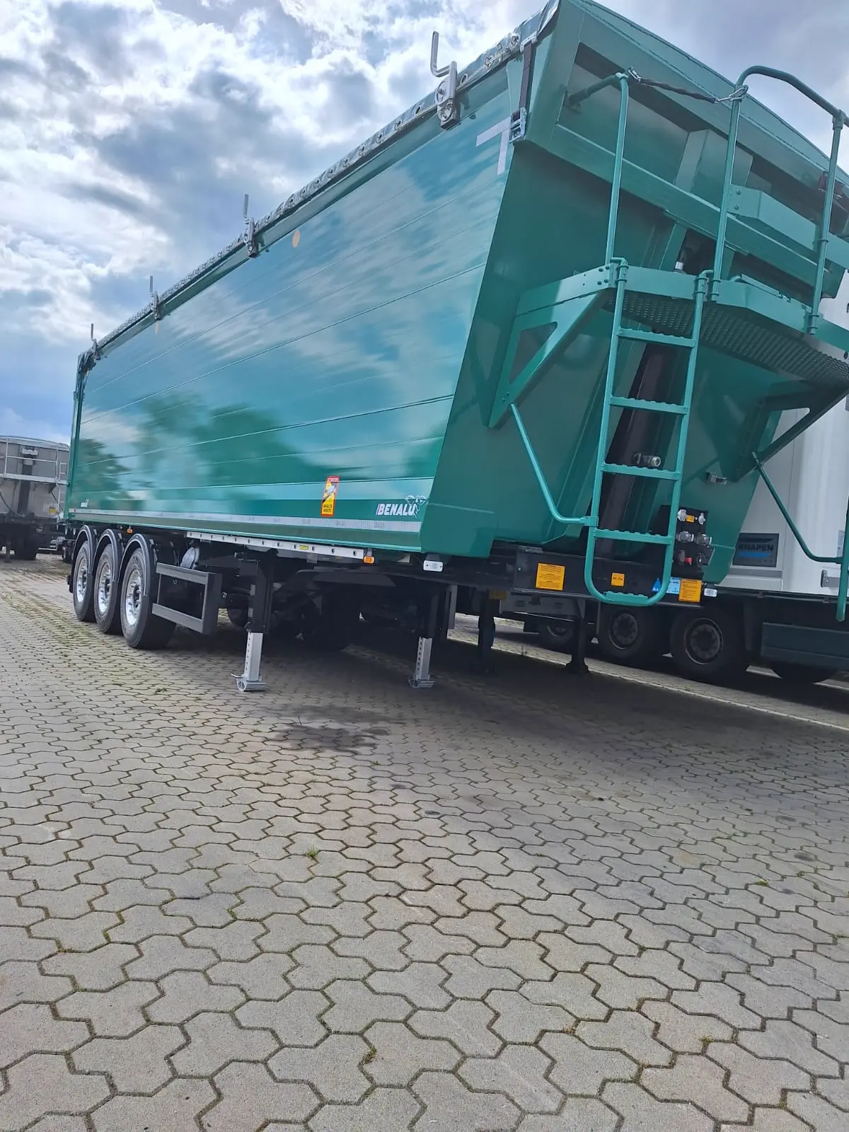 Benalu Bulkliner S95  50m³ 54 m³