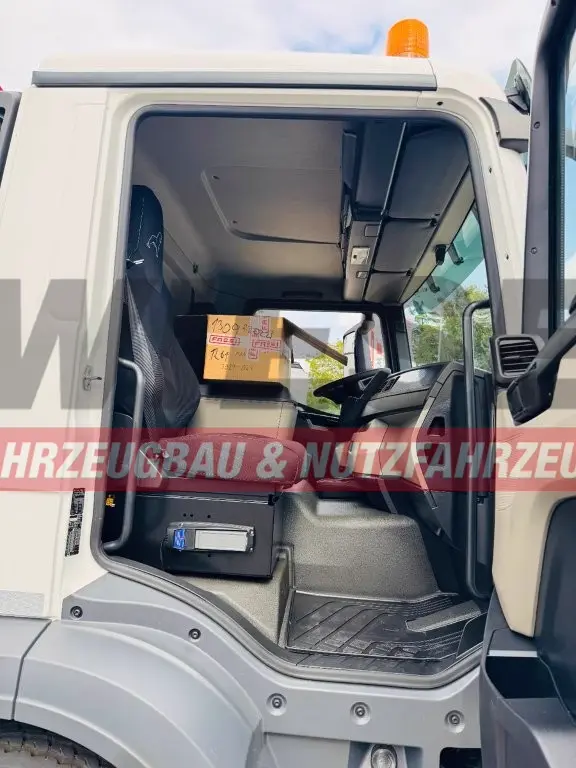 MAN 18.320 4x2 mit Fassi Ladekran Sofort Verfügbar