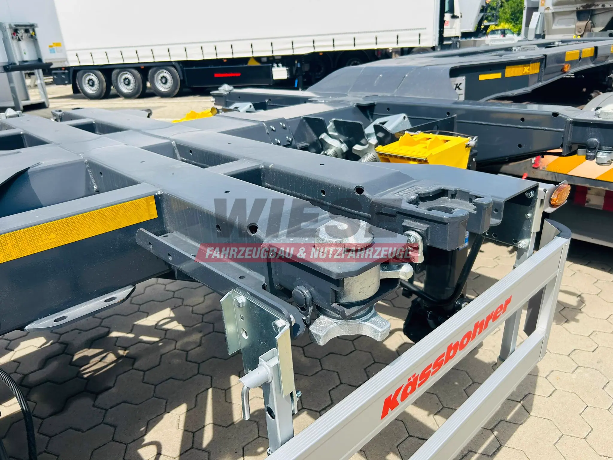 Kässbohrer K.SHG Multi Containerchassis ausziehbar